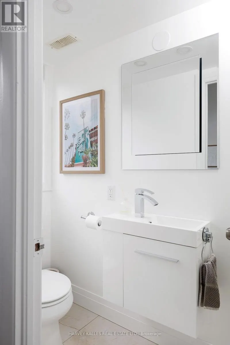 73 SUMMITCREST DRIVE