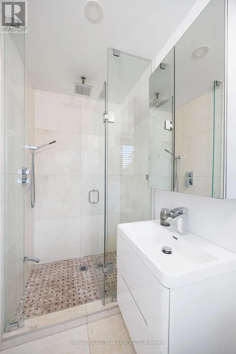 73 SUMMITCREST DRIVE