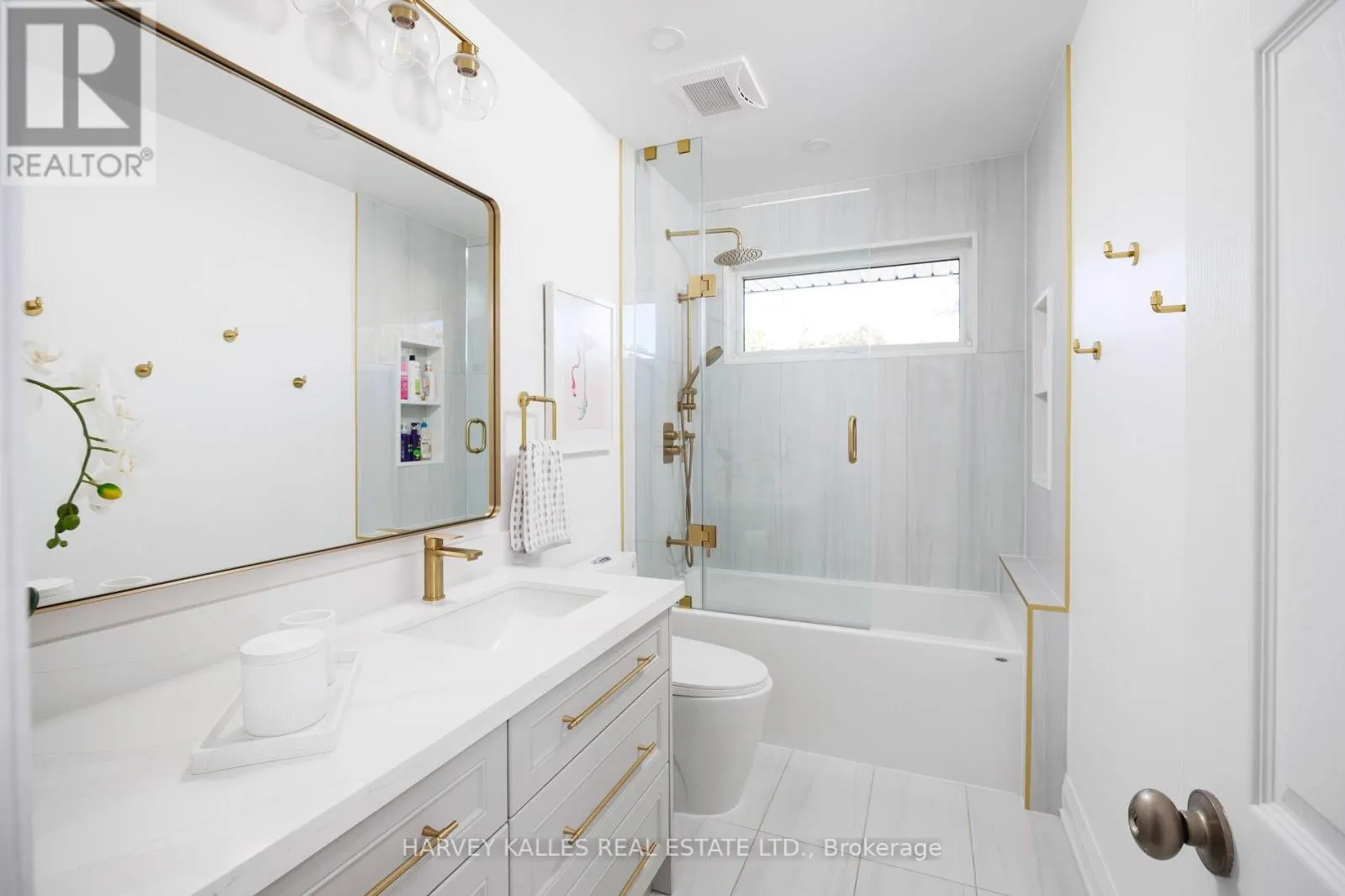 73 SUMMITCREST DRIVE