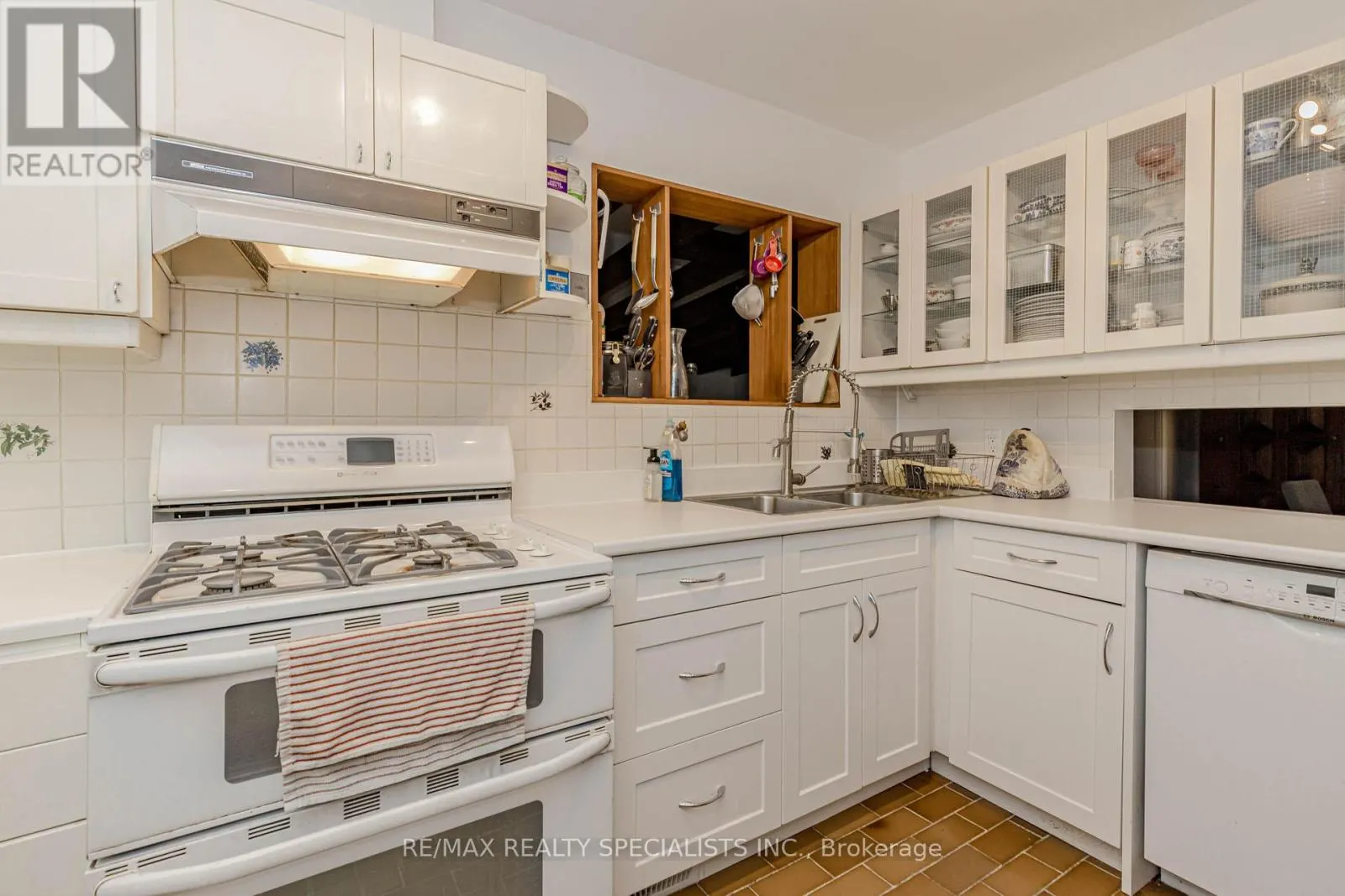 757 MEADOW WOOD ROAD