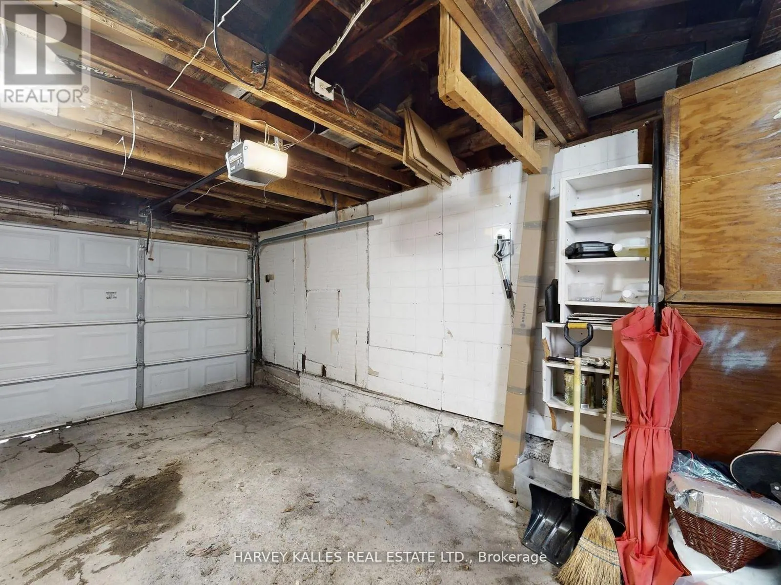 211 ROSEMOUNT AVENUE