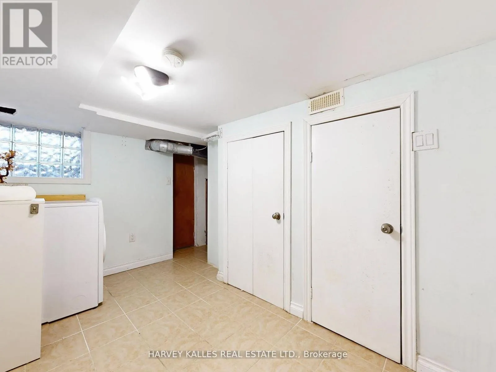 211 ROSEMOUNT AVENUE