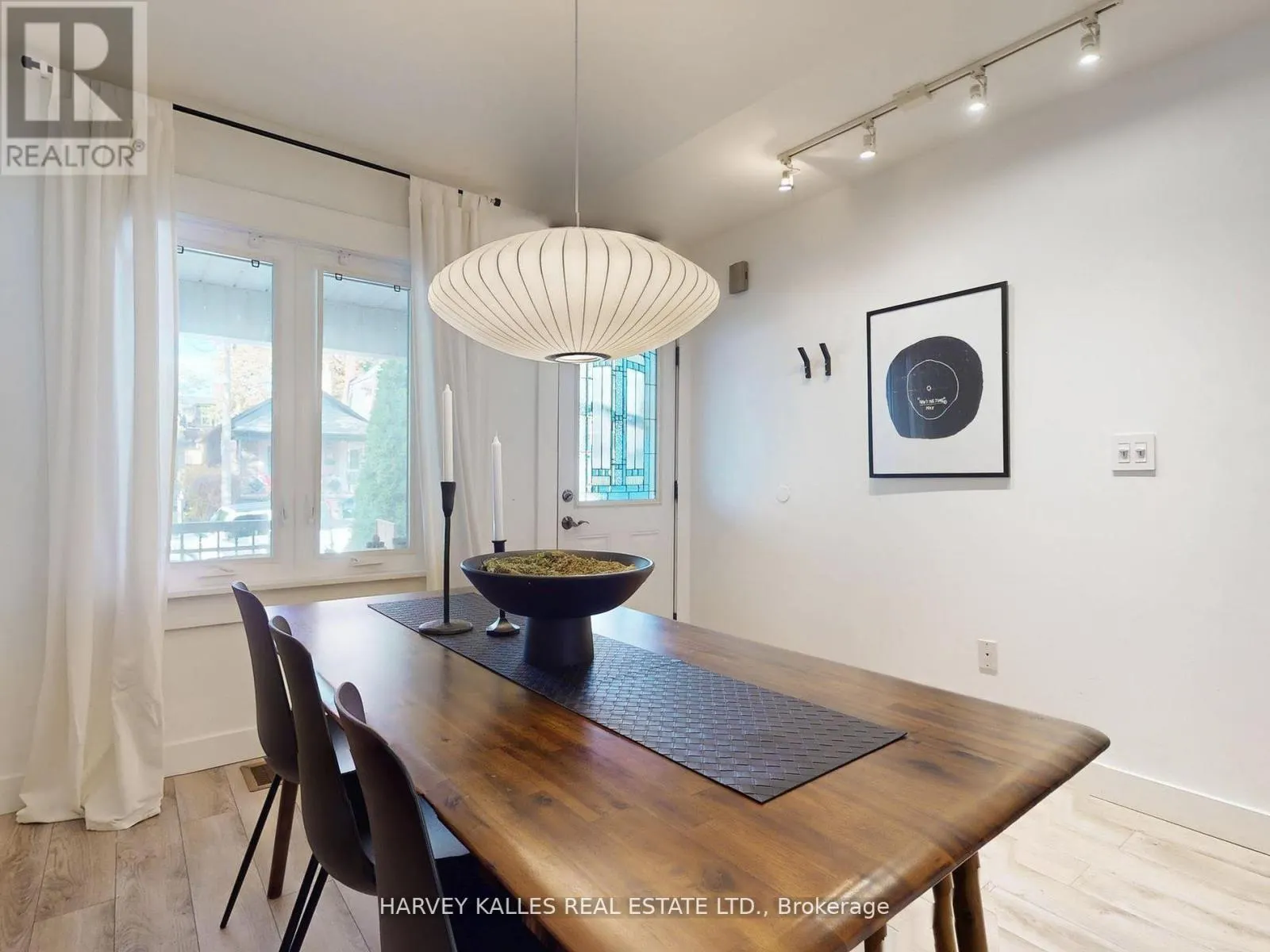 211 ROSEMOUNT AVENUE