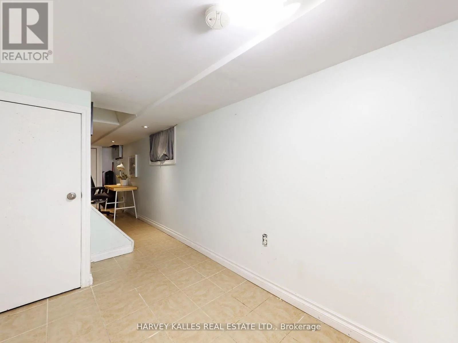 211 ROSEMOUNT AVENUE