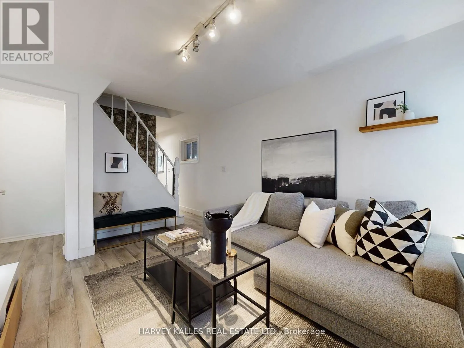 211 ROSEMOUNT AVENUE