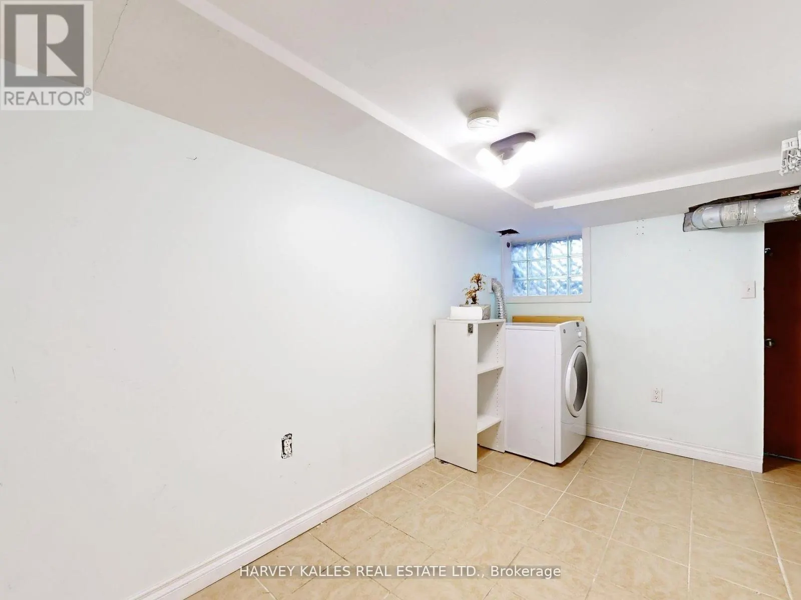 211 ROSEMOUNT AVENUE