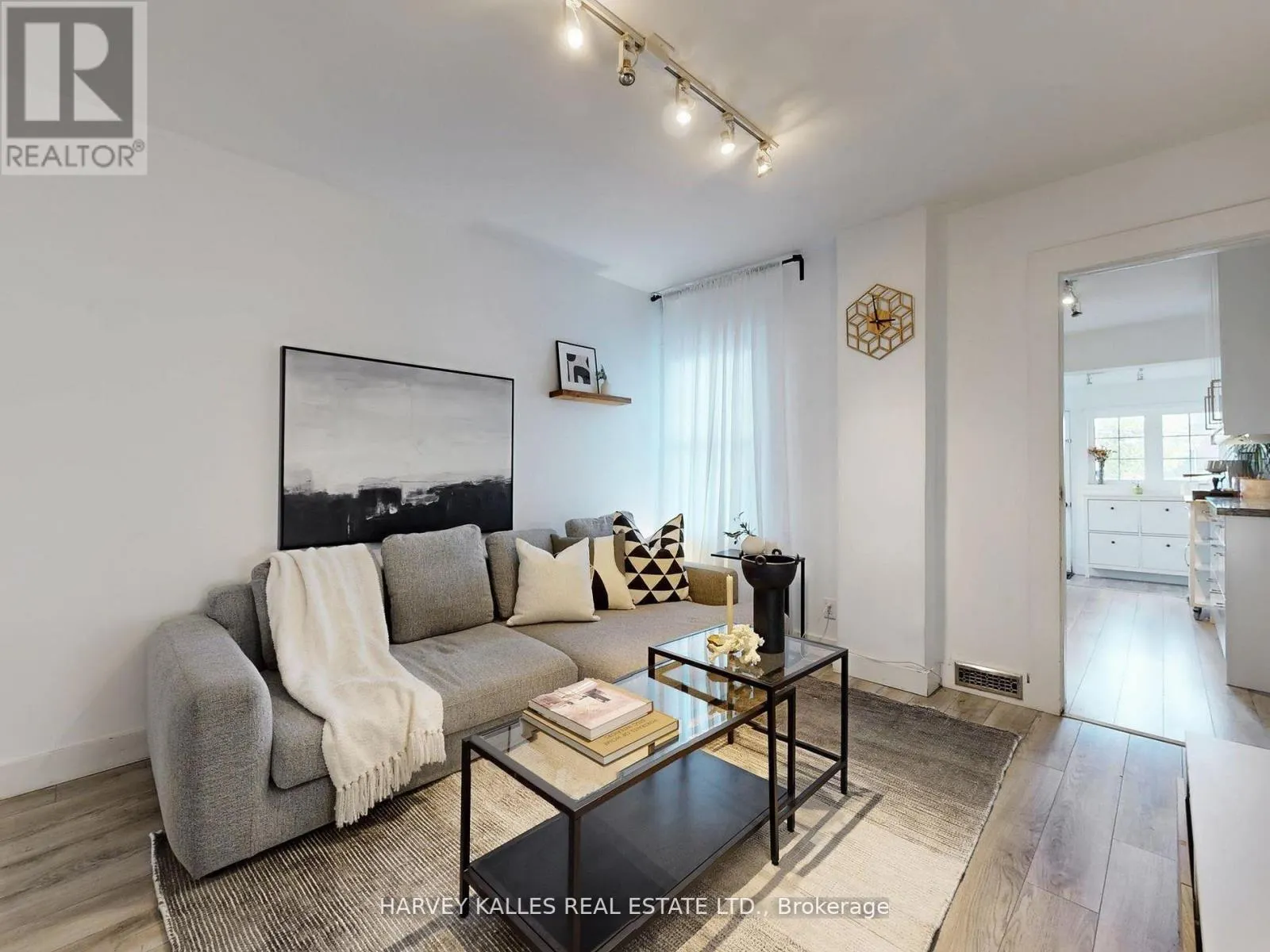 211 ROSEMOUNT AVENUE