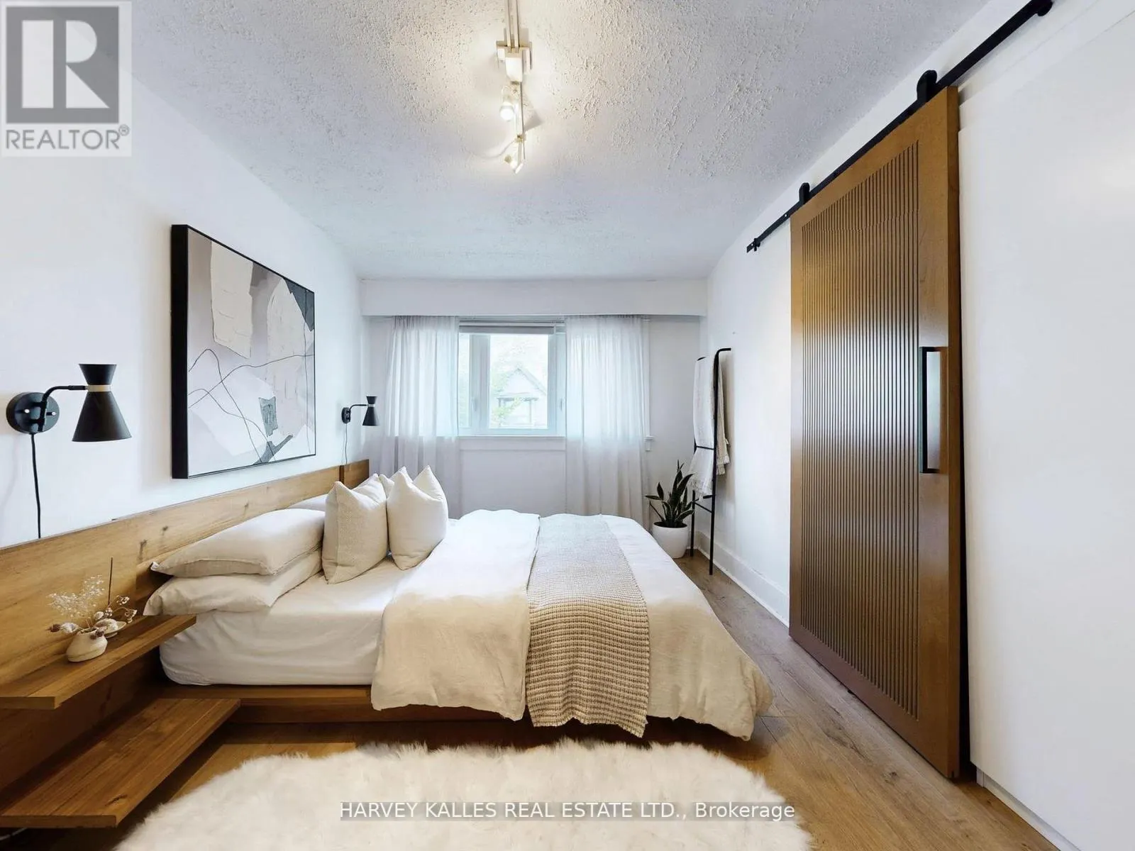 211 ROSEMOUNT AVENUE