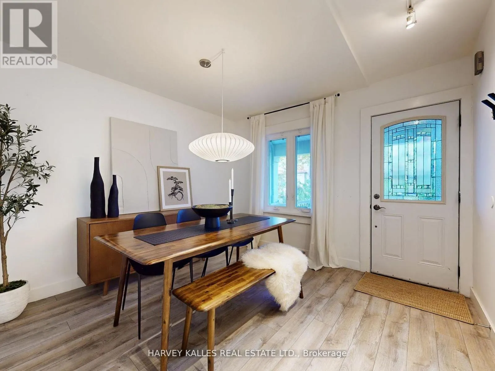 211 ROSEMOUNT AVENUE