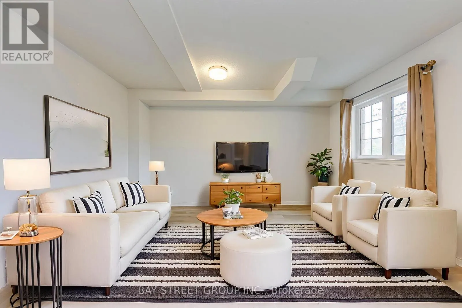 102 - 5260 MCFARREN BOULEVARD