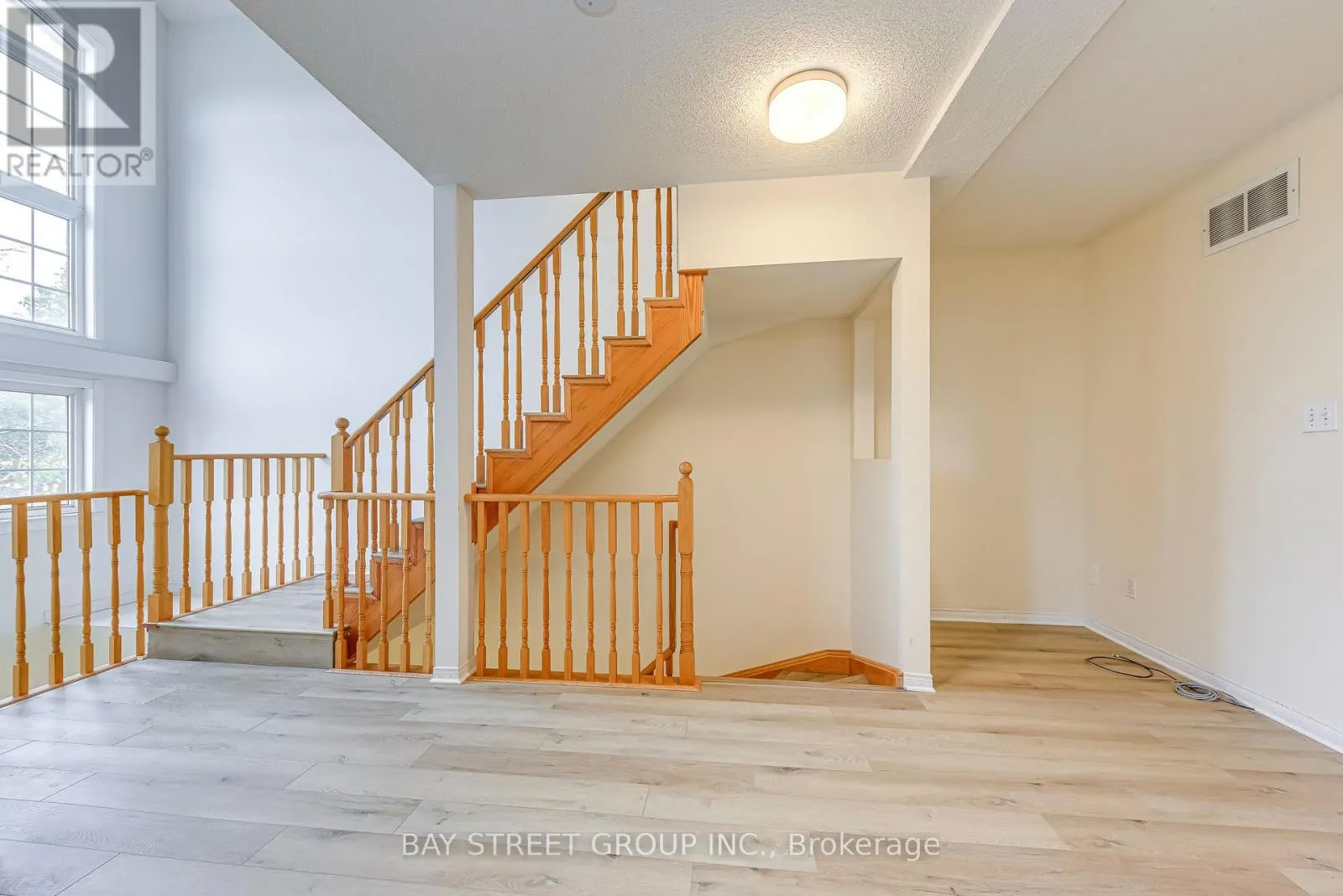 102 - 5260 MCFARREN BOULEVARD