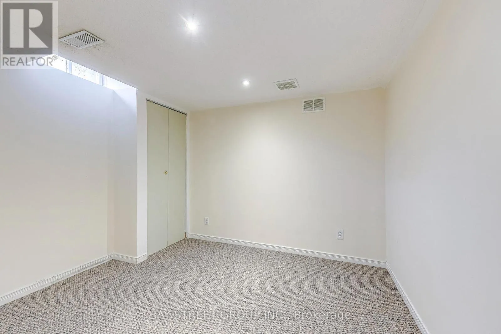 102 - 5260 MCFARREN BOULEVARD