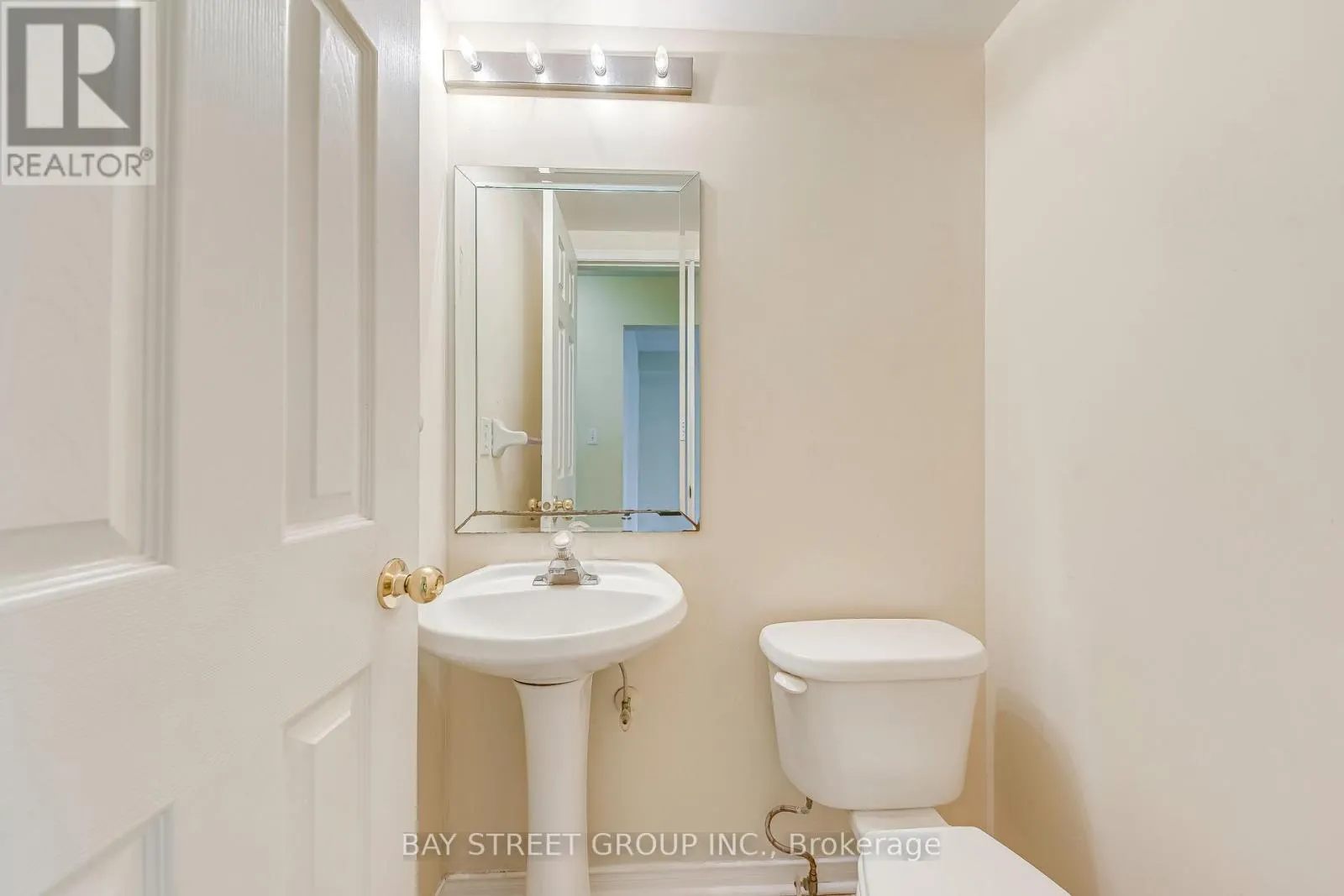 102 - 5260 MCFARREN BOULEVARD