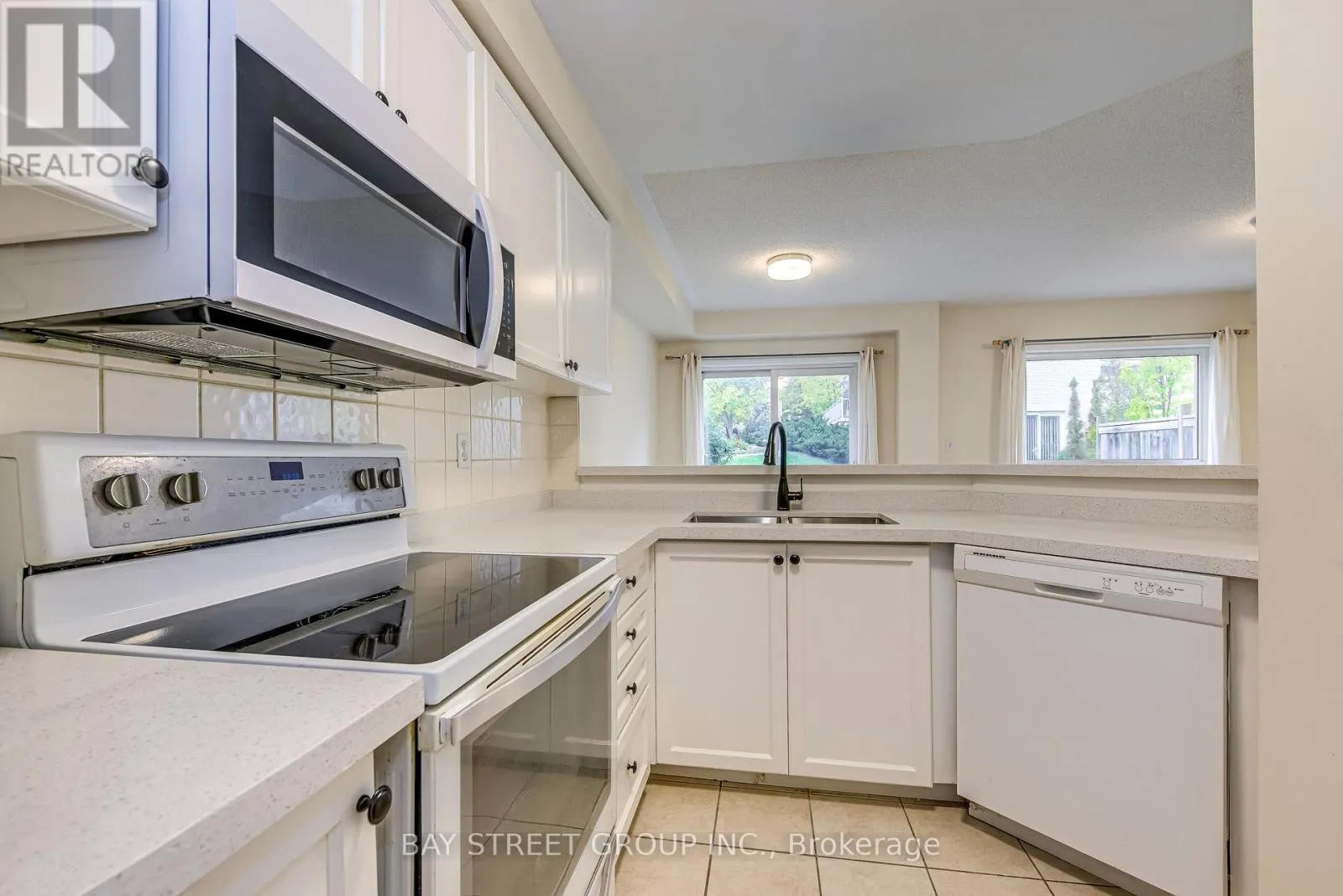 102 - 5260 MCFARREN BOULEVARD