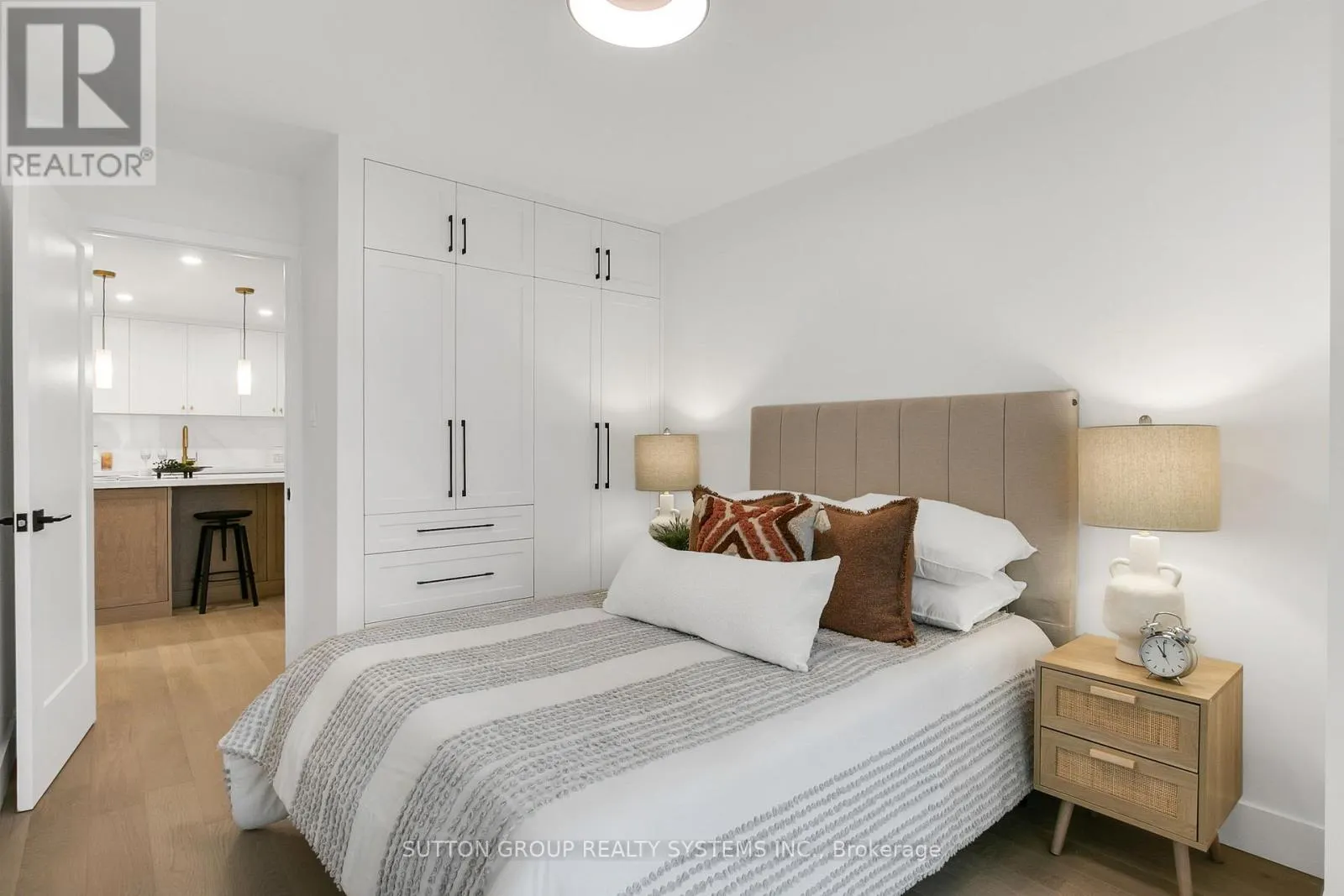 2107 - 820 BURNHAMTHORPE ROAD