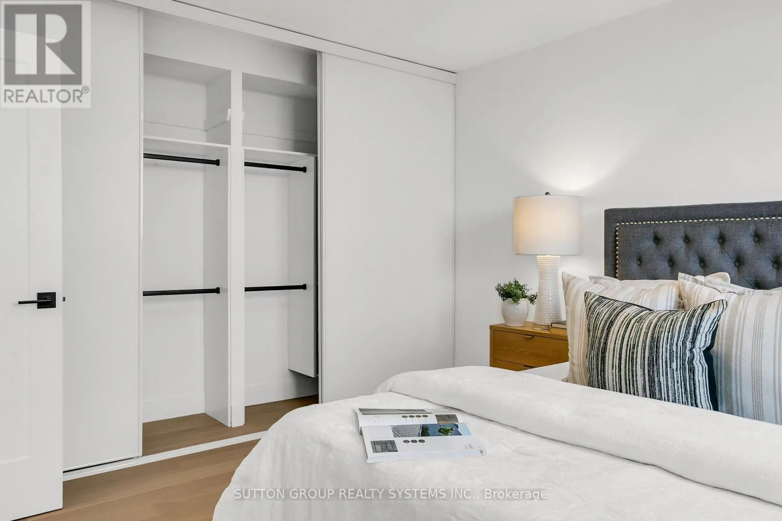 2107 - 820 BURNHAMTHORPE ROAD