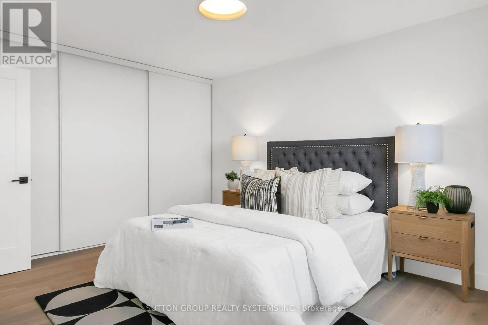 2107 - 820 BURNHAMTHORPE ROAD