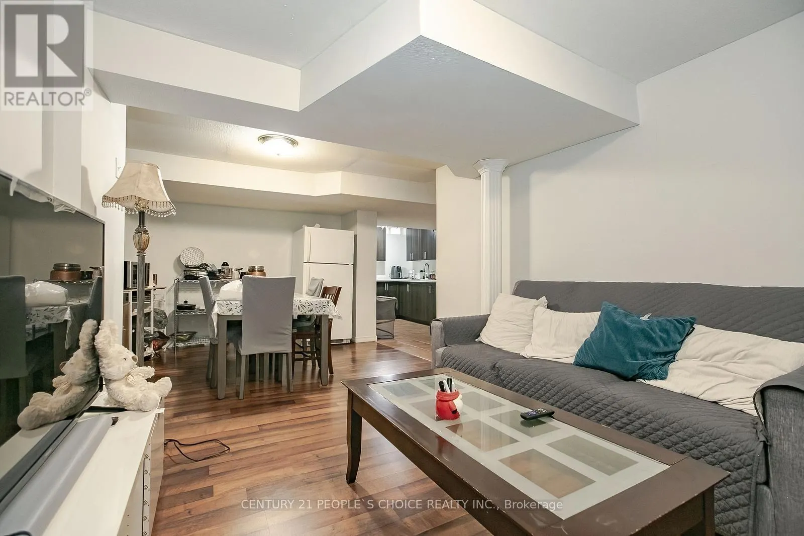 UPPER - 75 LETTY AVENUE