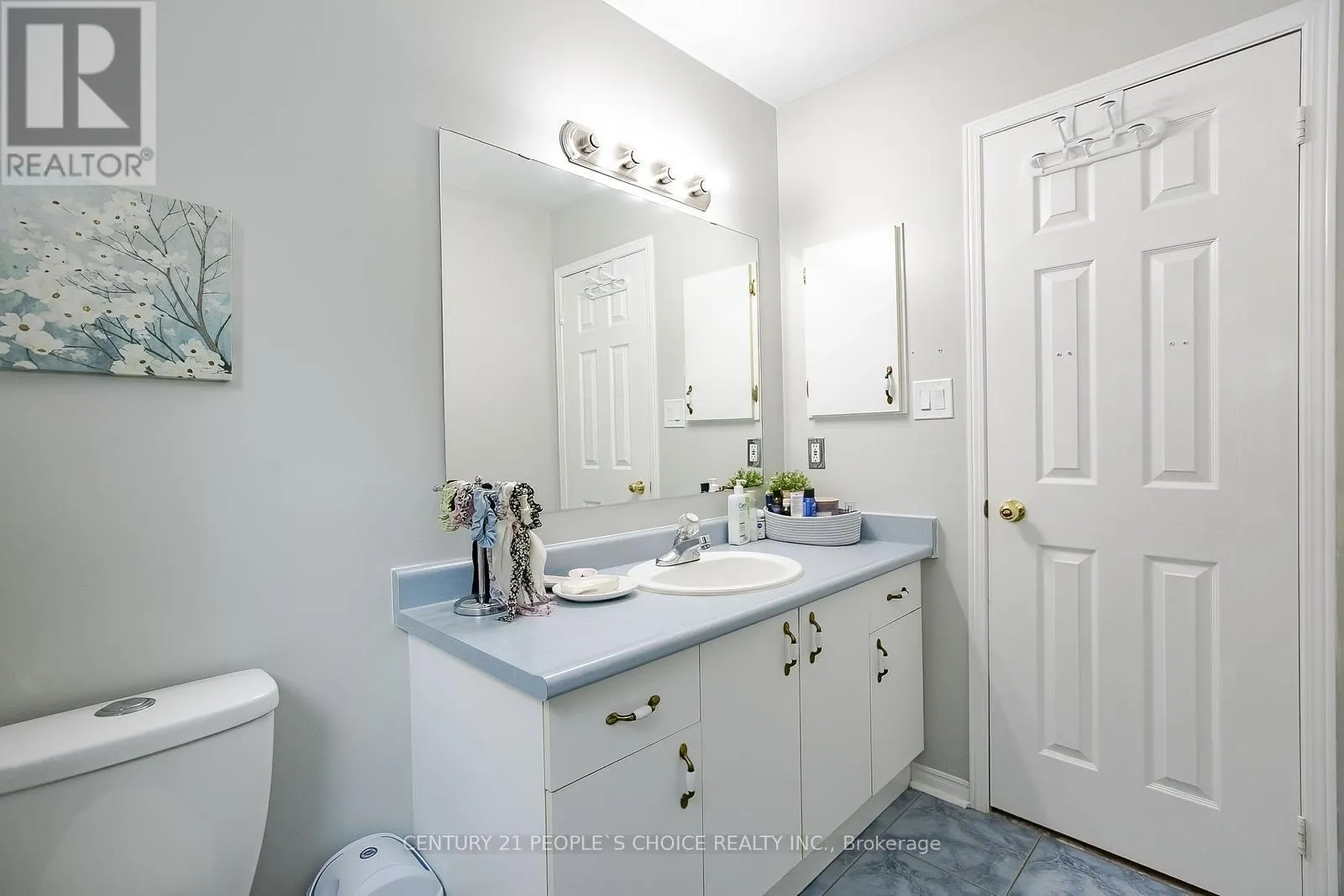 UPPER - 75 LETTY AVENUE