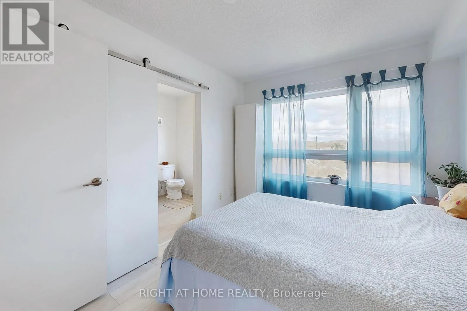 85 - 1121 COOKE BOULEVARD