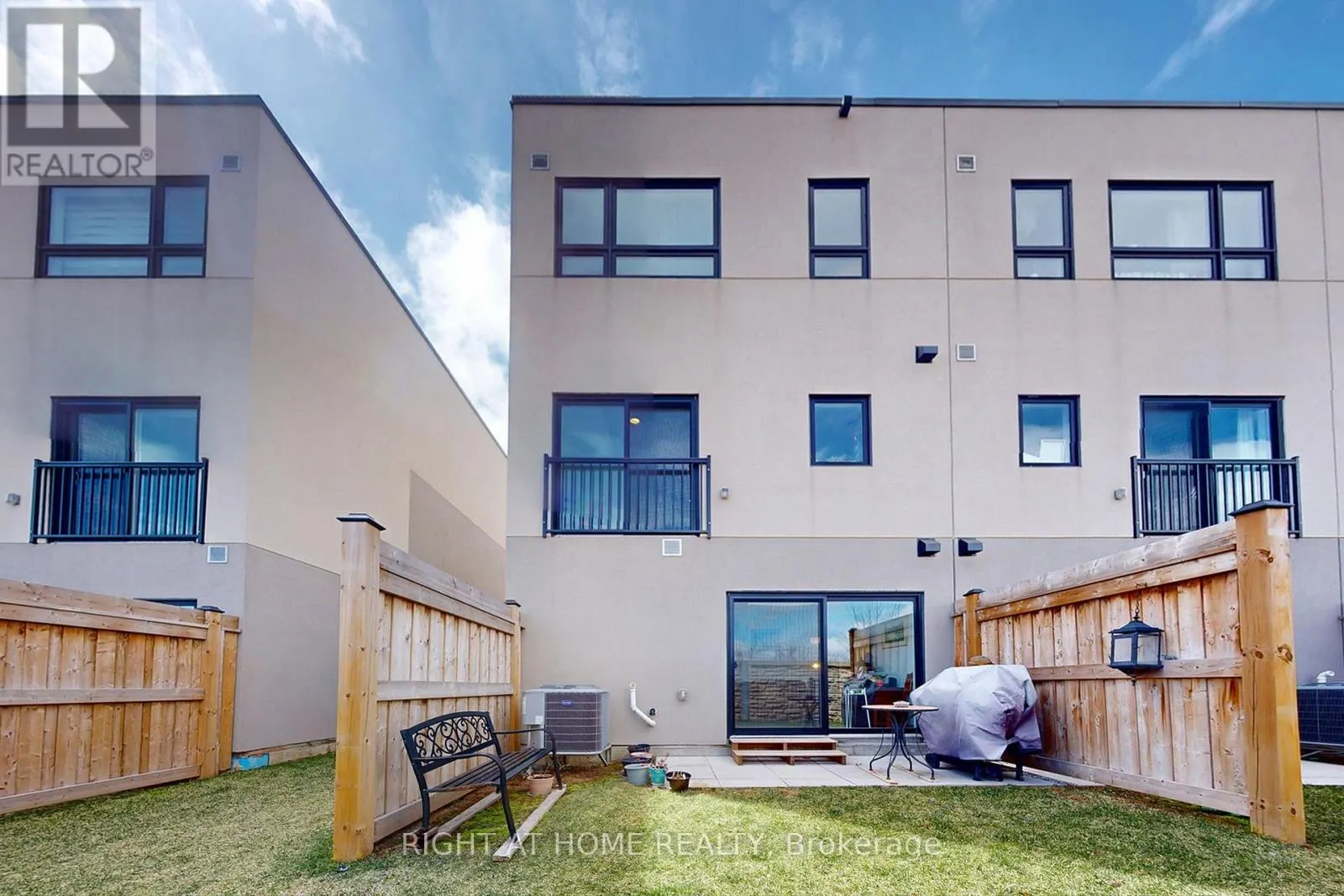 85 - 1121 COOKE BOULEVARD