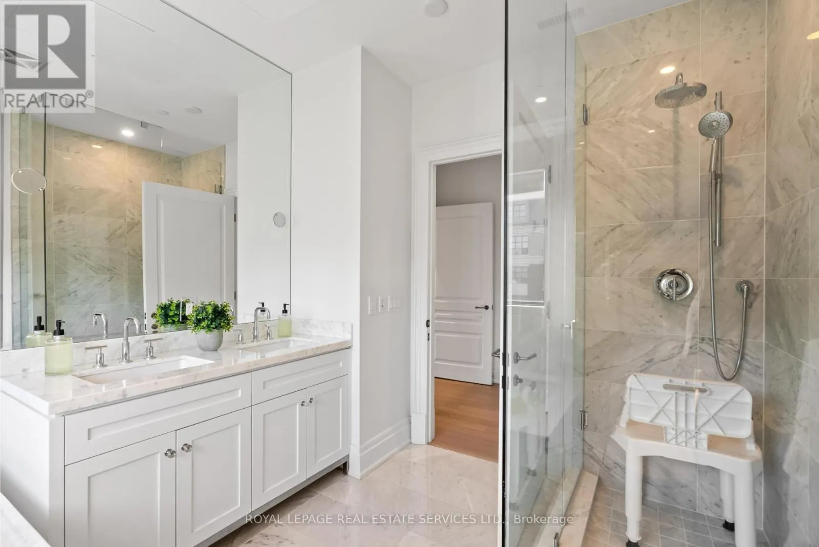 504 - 4 THE KINGSWAY