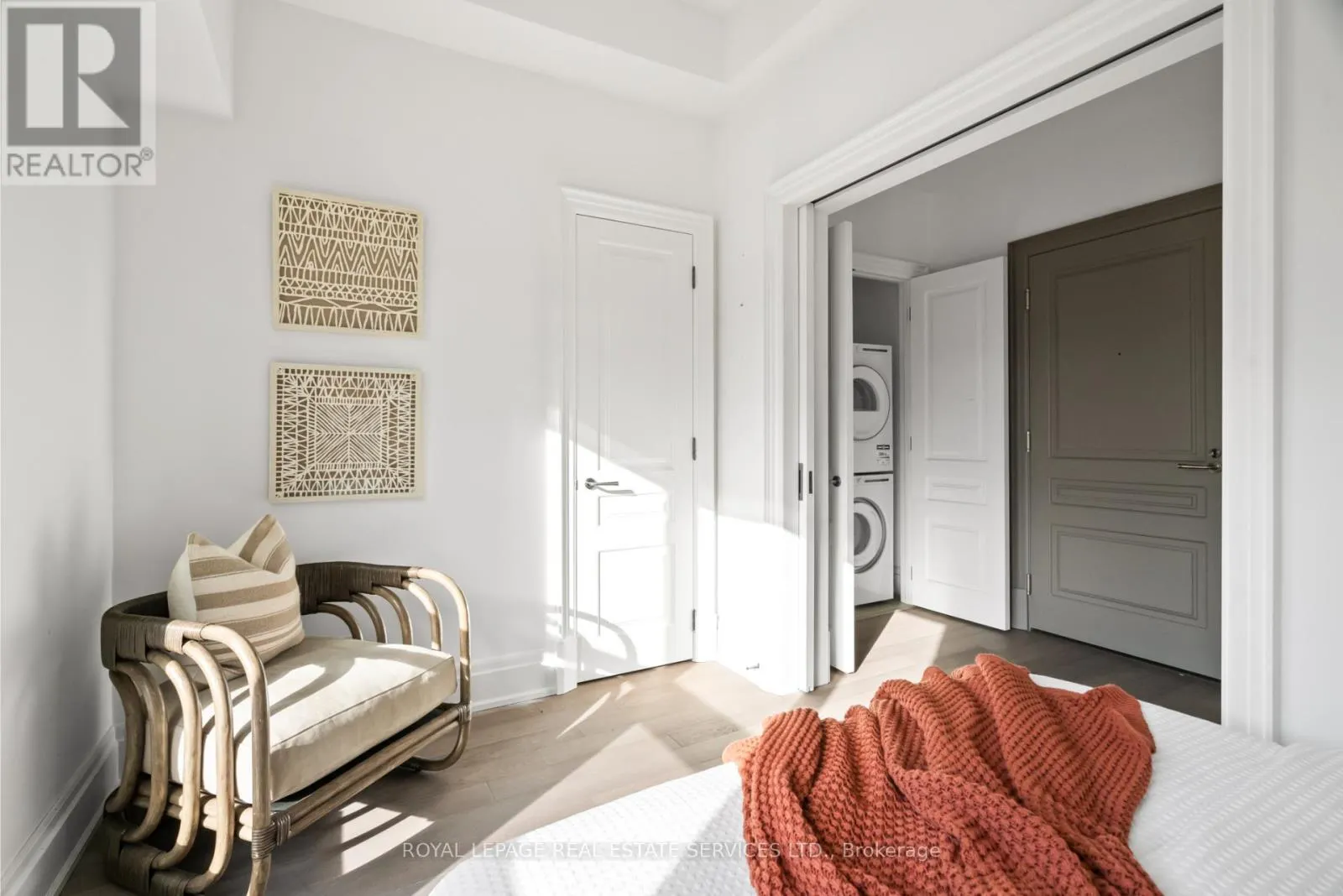 504 - 4 THE KINGSWAY