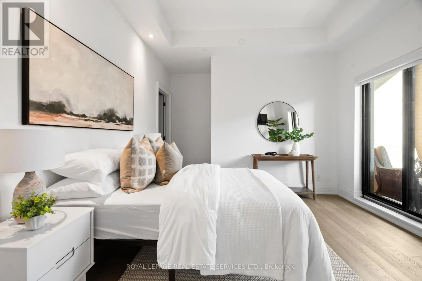 504 - 4 THE KINGSWAY