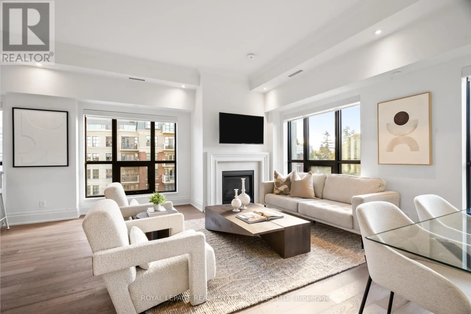 504 - 4 THE KINGSWAY