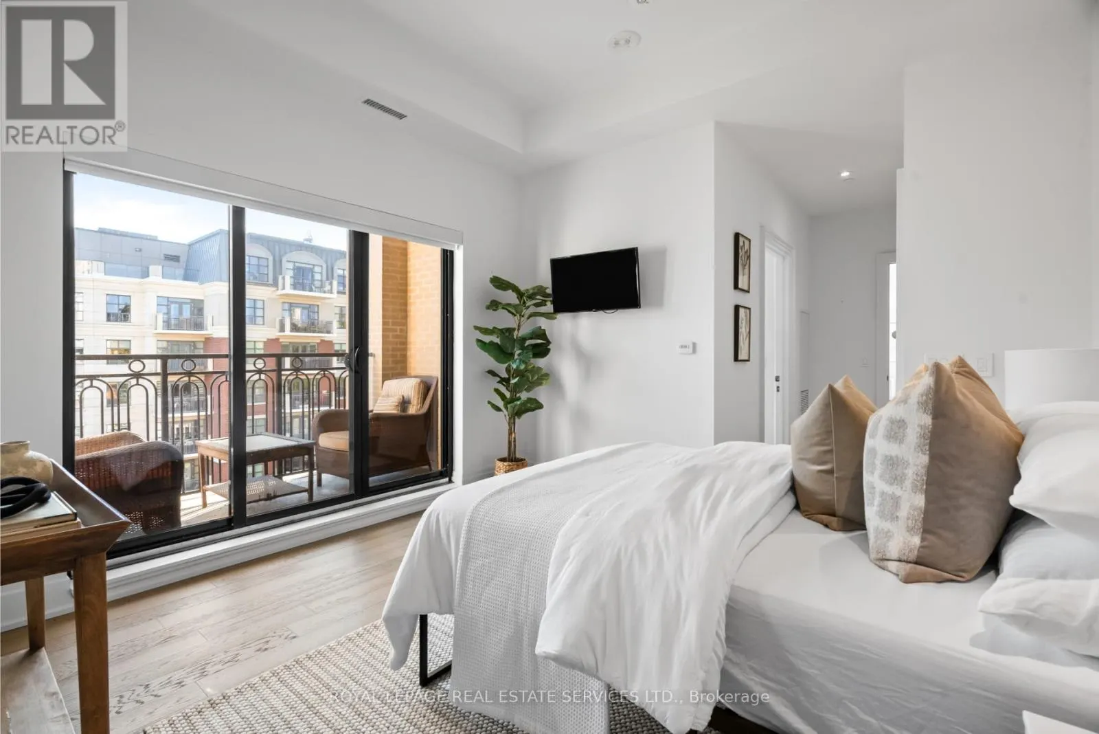 504 - 4 THE KINGSWAY