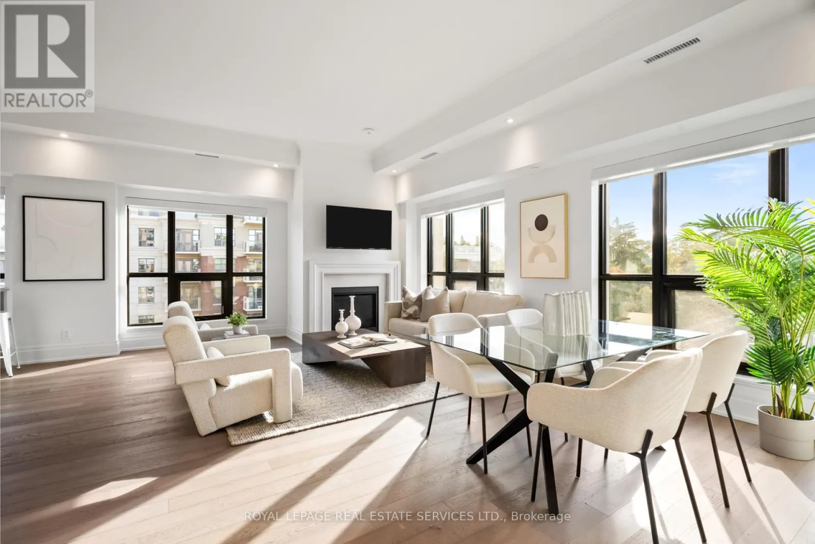 504 - 4 THE KINGSWAY