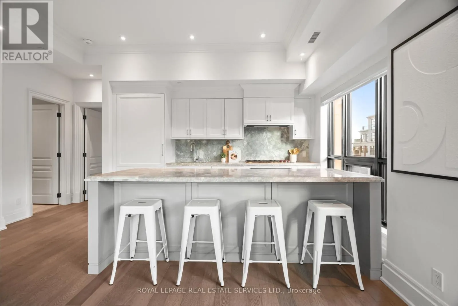 504 - 4 THE KINGSWAY