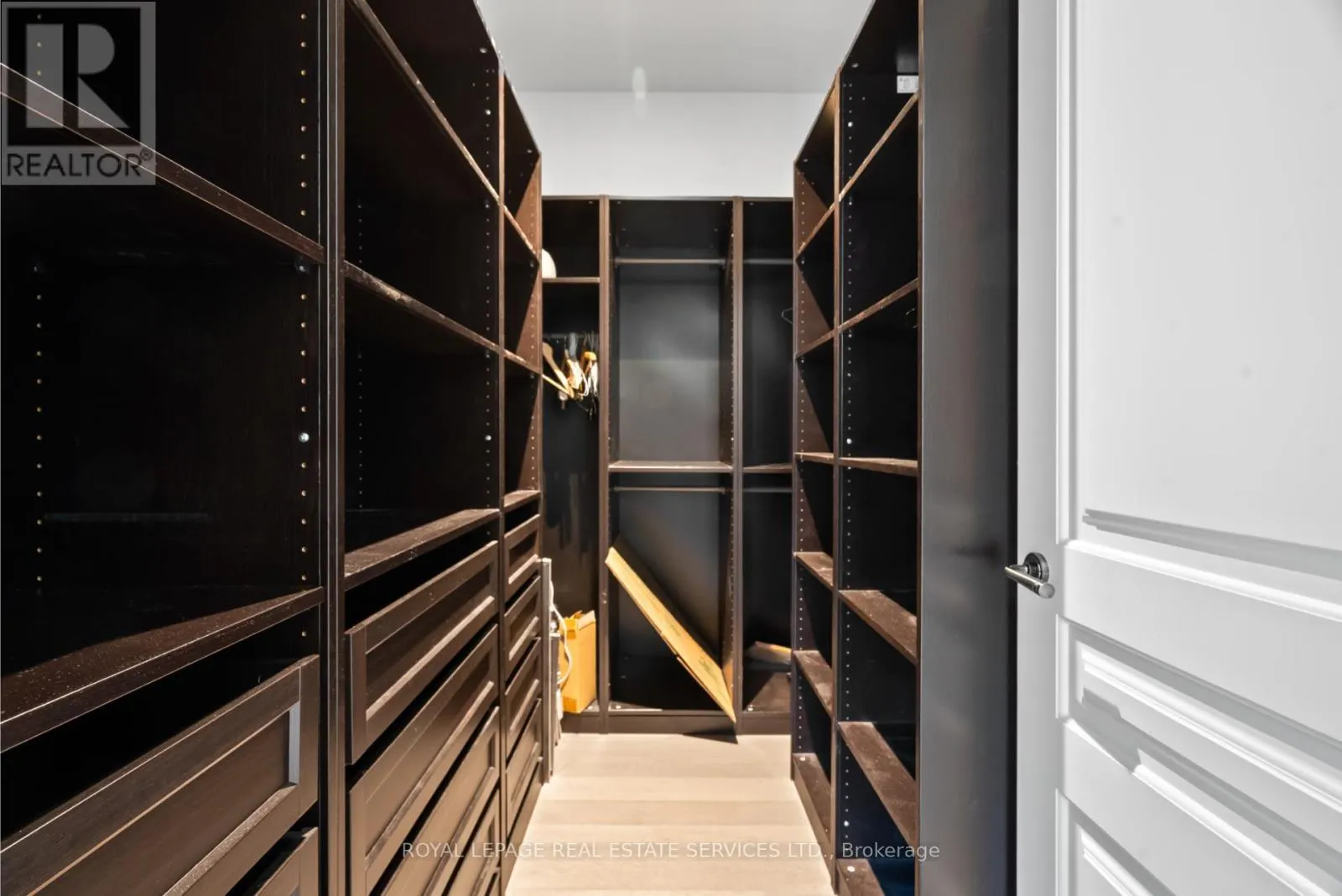 504 - 4 THE KINGSWAY