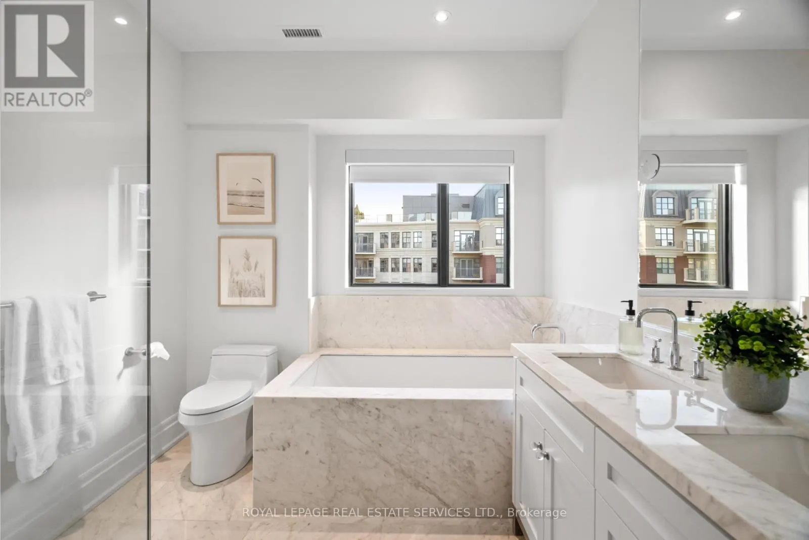 504 - 4 THE KINGSWAY