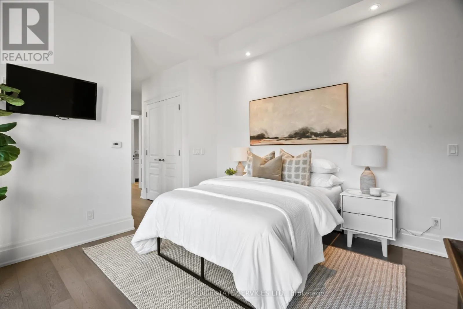 504 - 4 THE KINGSWAY