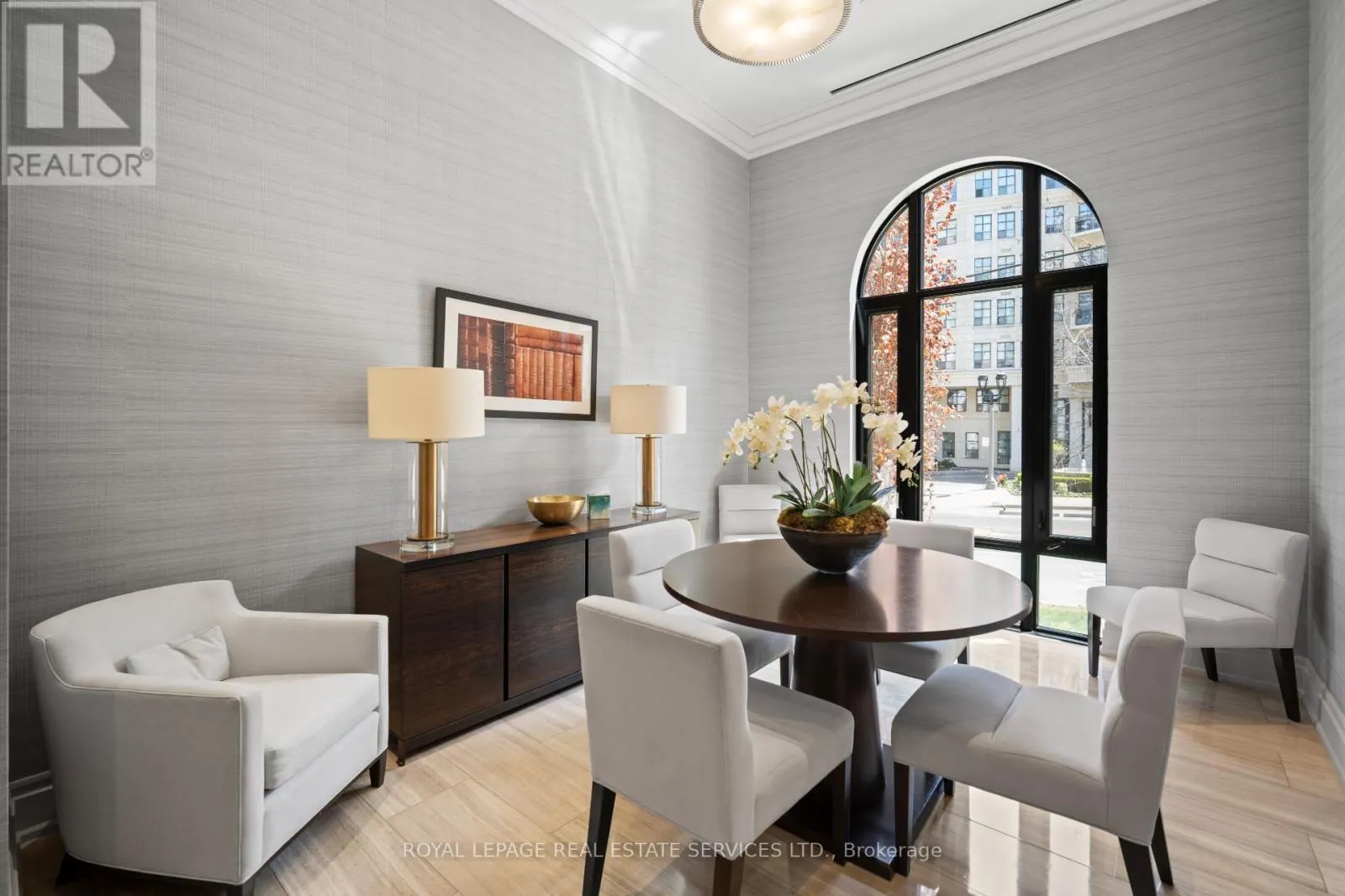 504 - 4 THE KINGSWAY