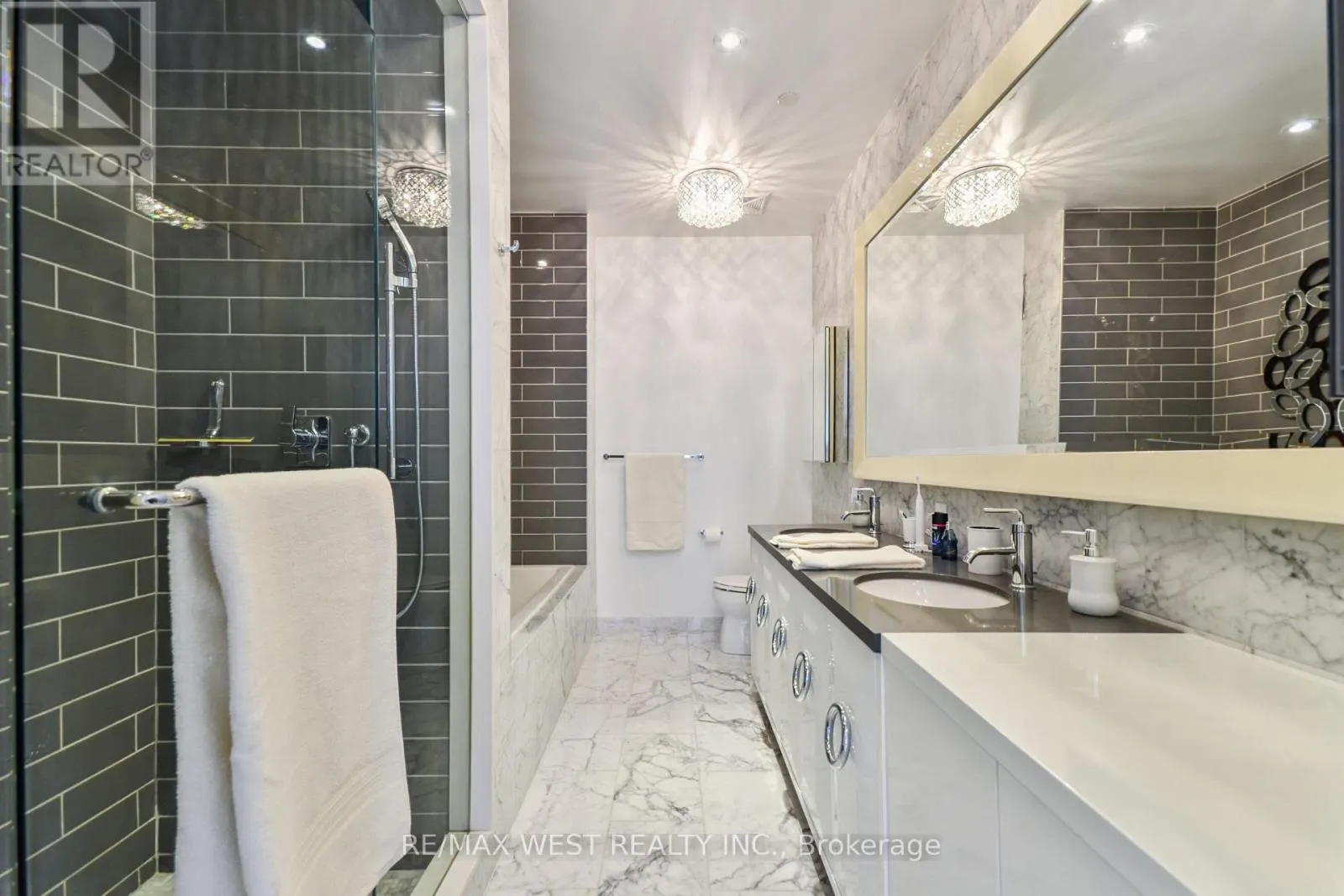 2906 - 88 PARK LAWN ROAD