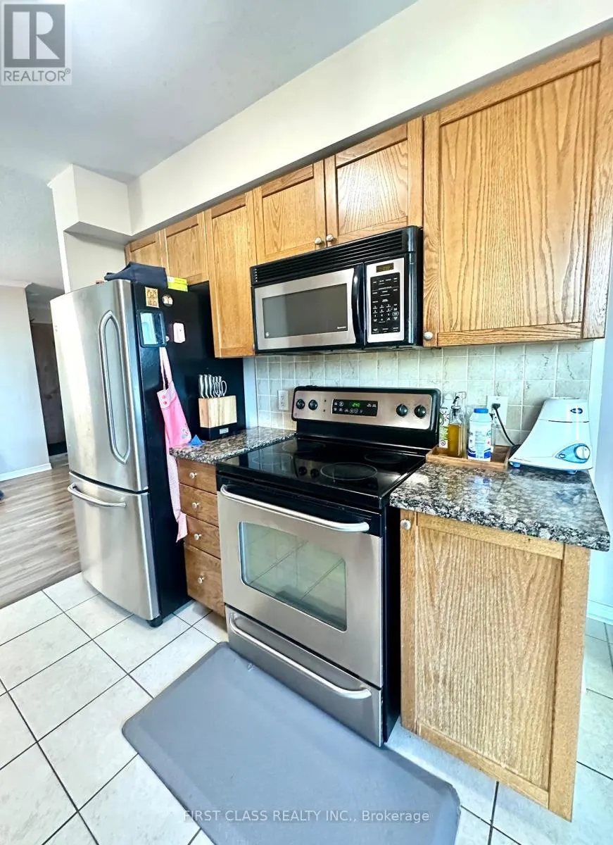 403 - 4889 KIMBERMOUNT AVENUE