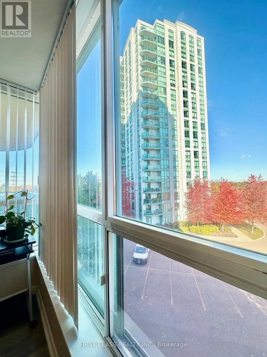 403 - 4889 KIMBERMOUNT AVENUE