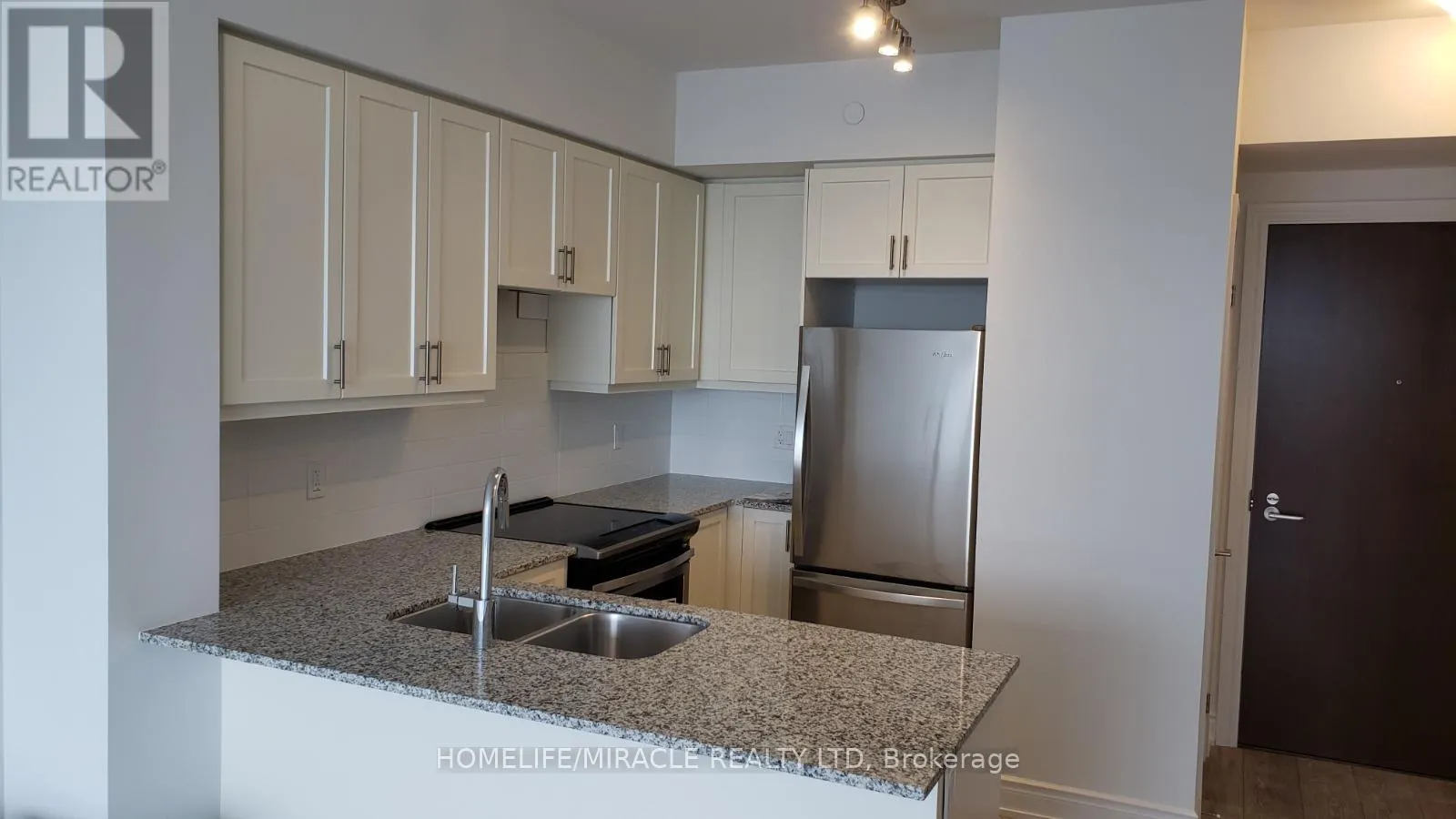 803 - 1050 MAIN STREET