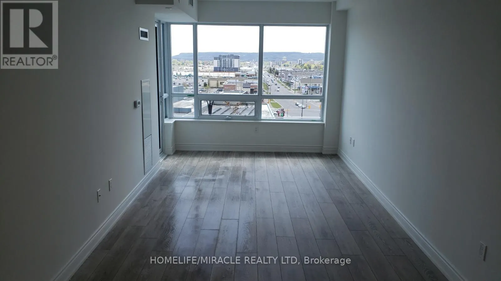 803 - 1050 MAIN STREET