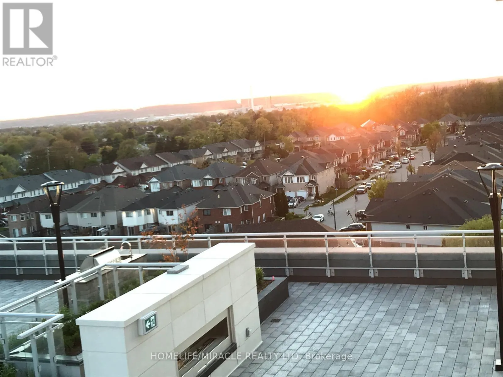 803 - 1050 MAIN STREET