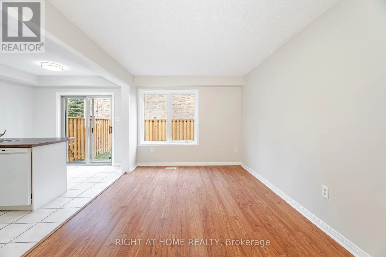 2 - 1283 BLANSHARD DRIVE