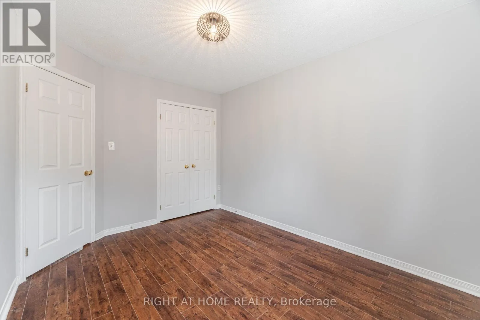 2 - 1283 BLANSHARD DRIVE