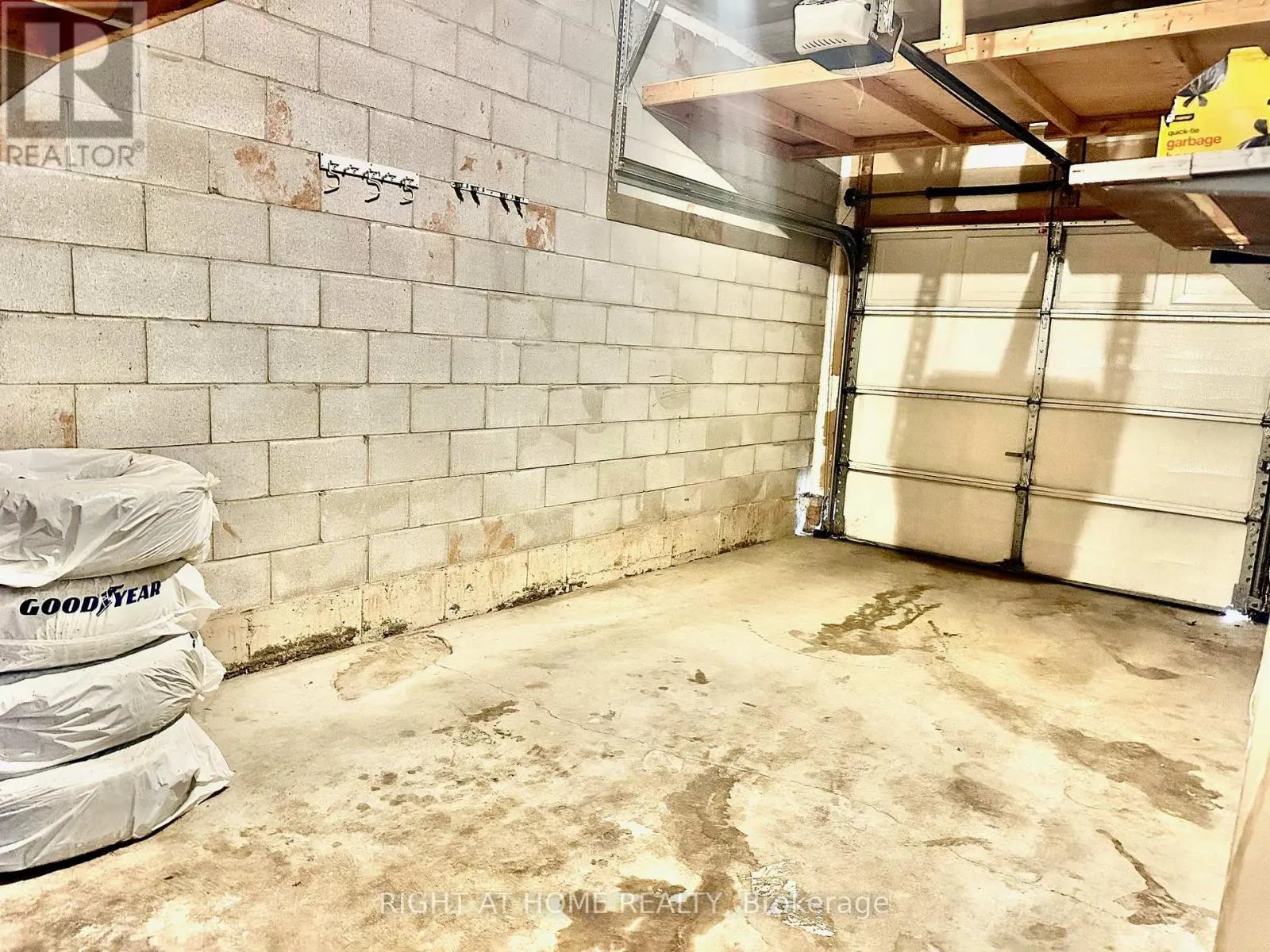 2 - 1283 BLANSHARD DRIVE