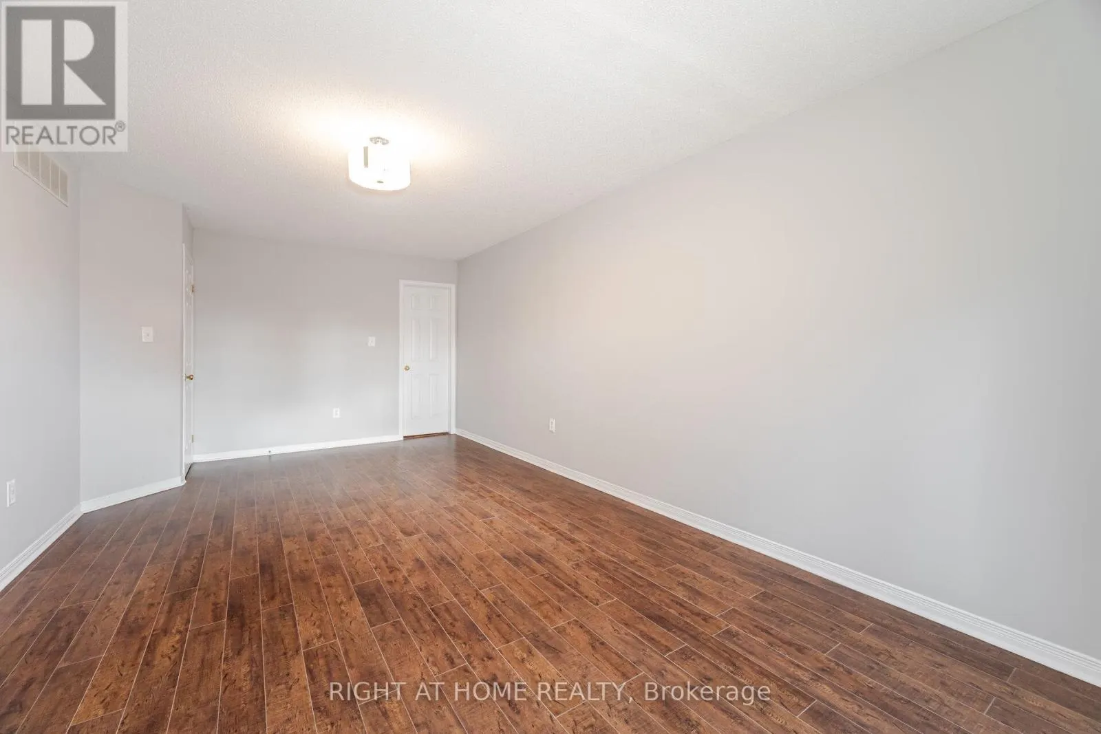 2 - 1283 BLANSHARD DRIVE