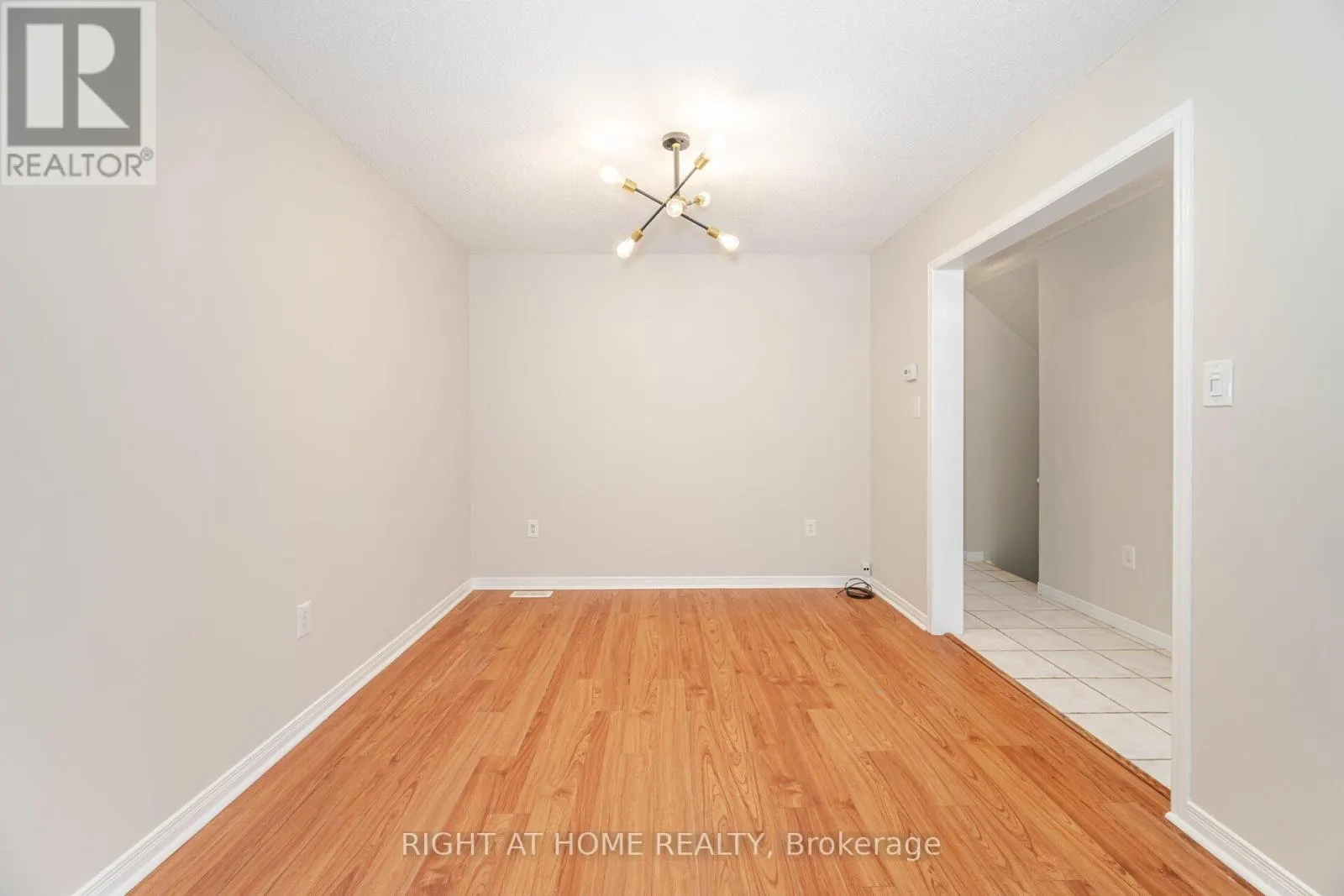 2 - 1283 BLANSHARD DRIVE