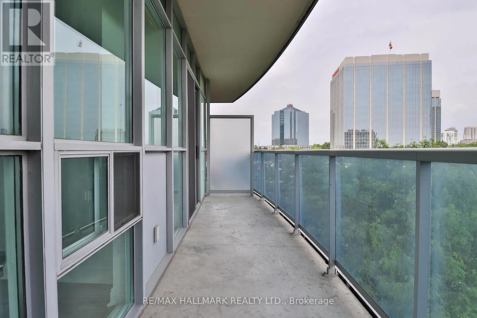 511 - 80 ABSOLUTE AVENUE