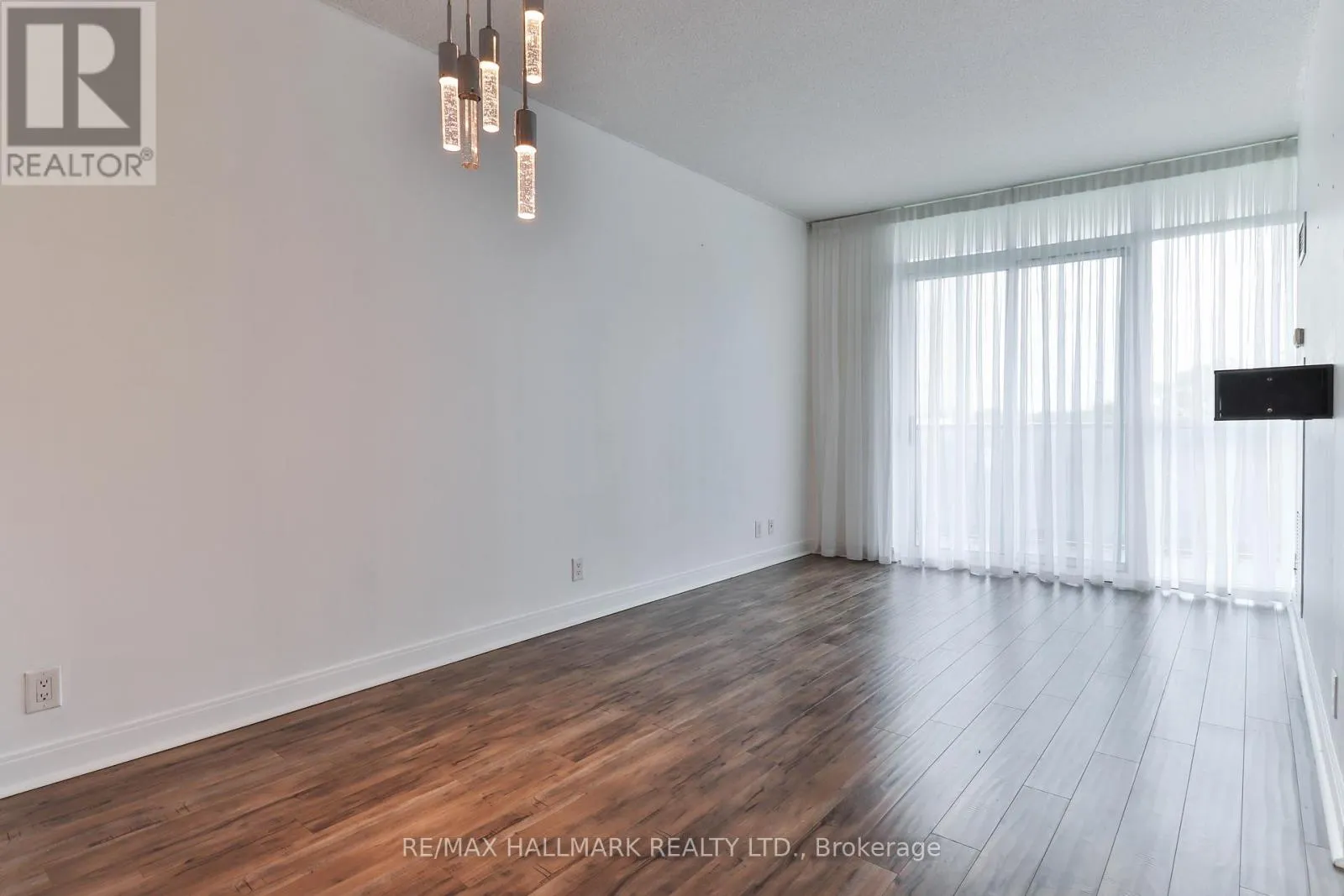 511 - 80 ABSOLUTE AVENUE