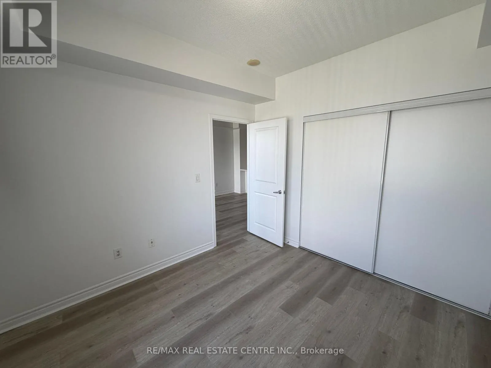 3003 - 385 PRINCE OF WALES DRIVE